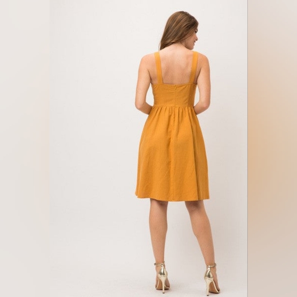 &Merci Sunflower Apron Dress - Size M - Picture 2 of 5